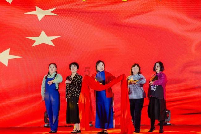 如何保持家庭中的绿化环境？游戏画面